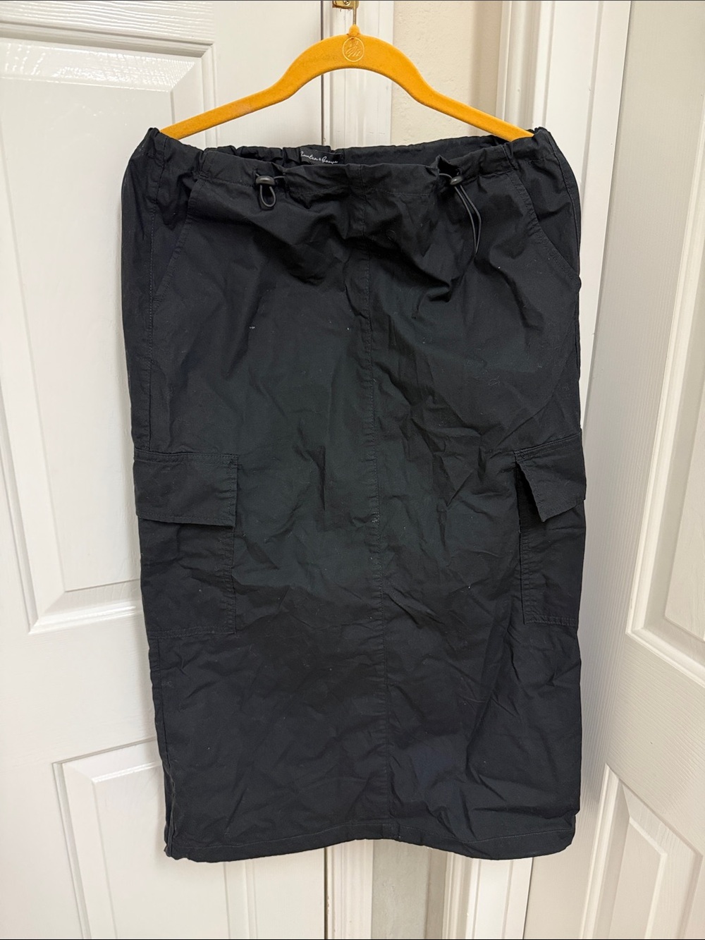 Women’s Black Cargo Skirt with Utility Pockets